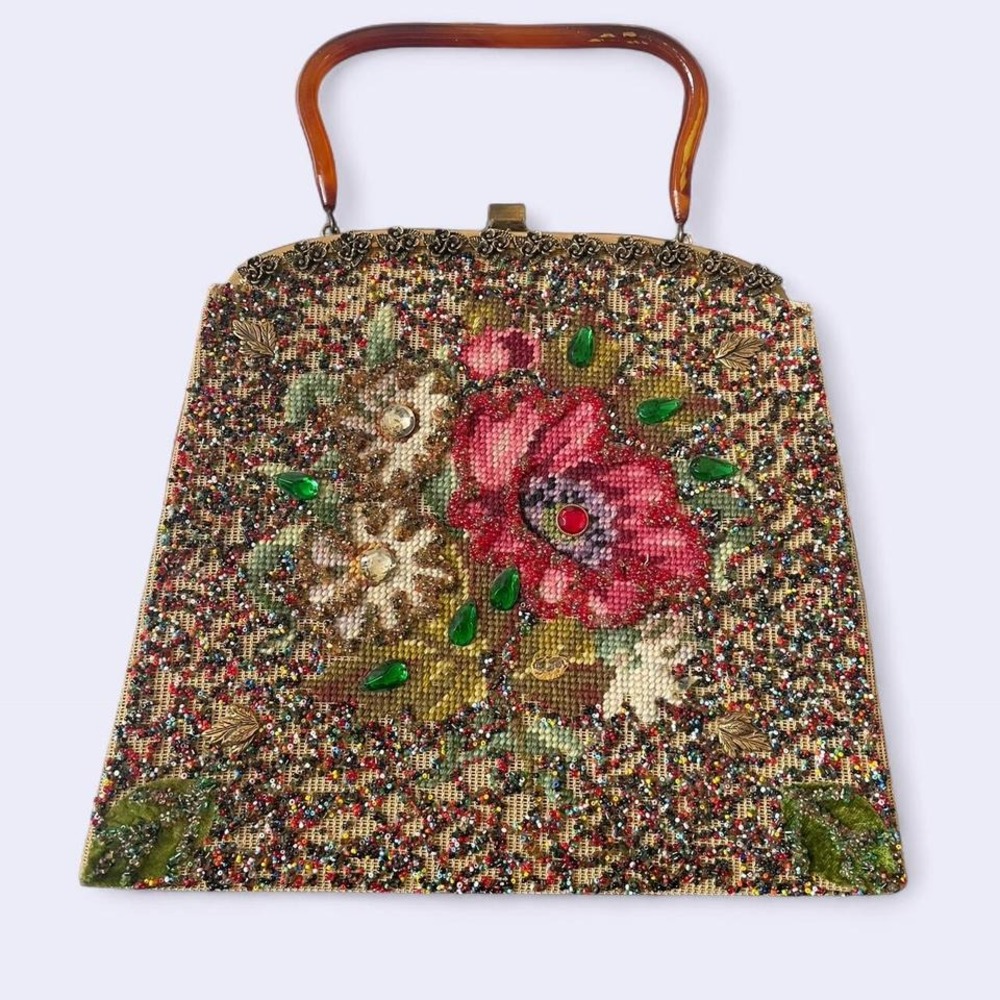 Circa 1950s - 1960s Soure Beaded Tapestry Purse‎ - Picture 2 of 8